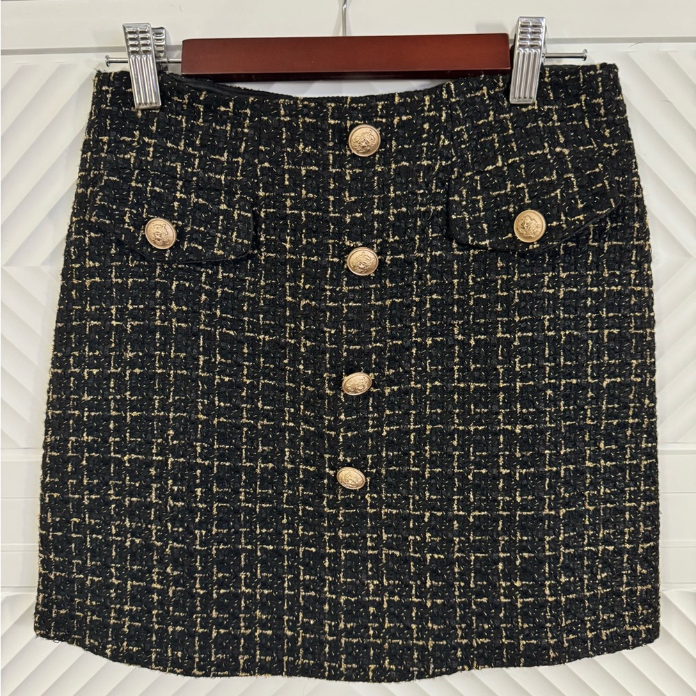 Skirt black and gold. Brand new with tags.